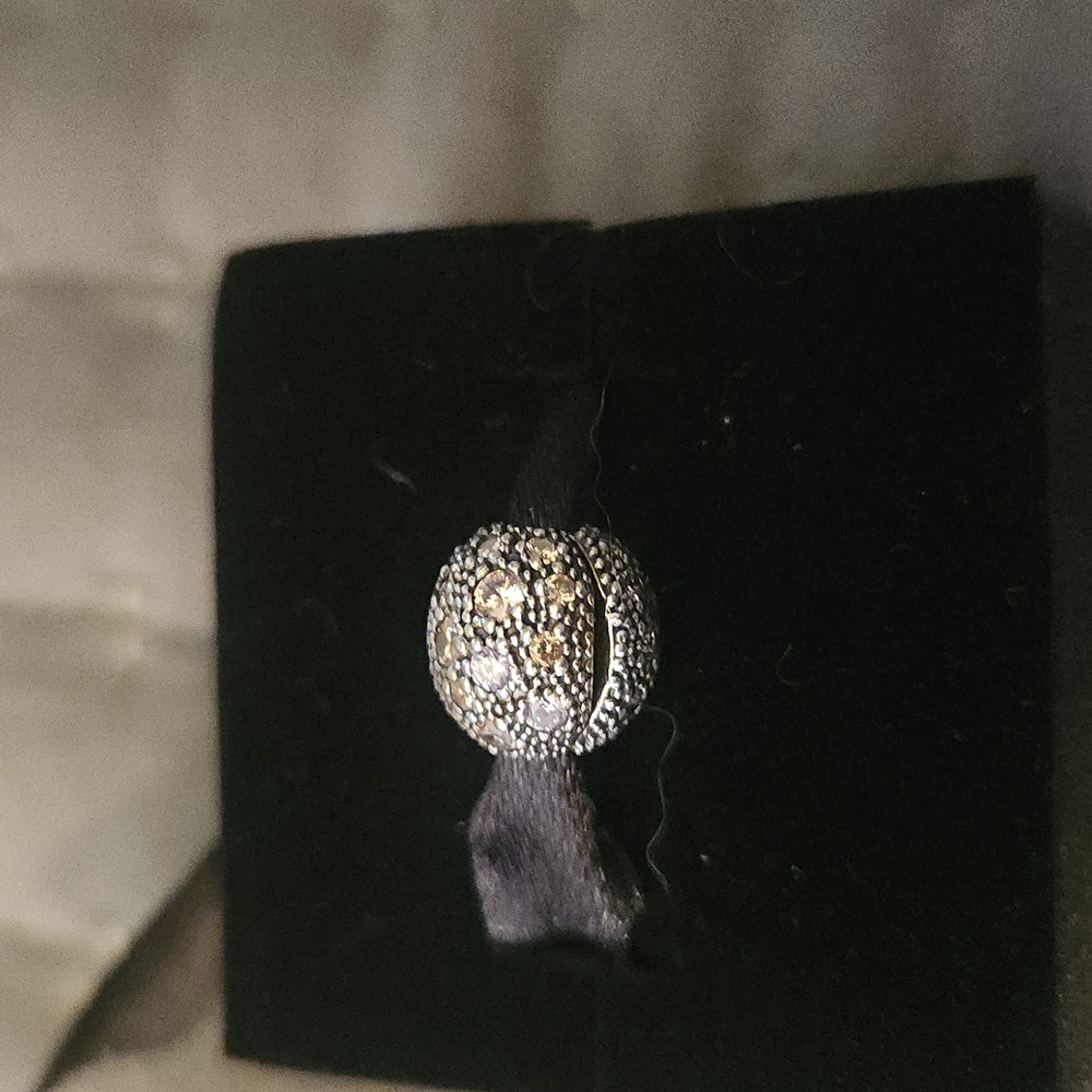 Pandora charm - Picture 2 of 3